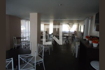 Apartamento à venda com 2 quartos, 46m² em Vila Carmosina, São Paulo