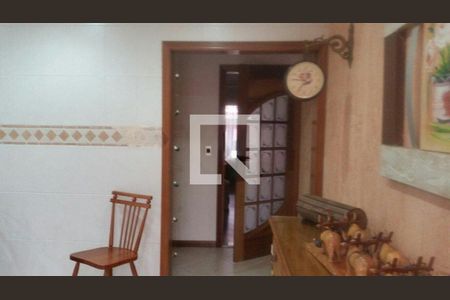 Casa à venda com 3 quartos, 250m² em Vila Antonieta, São Paulo