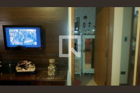 Casa à venda com 3 quartos, 250m² em Vila Antonieta, São Paulo