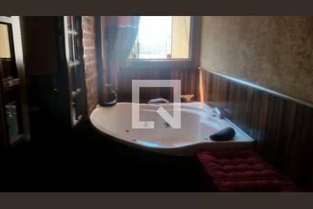 Casa à venda com 3 quartos, 250m² em Vila Antonieta, São Paulo