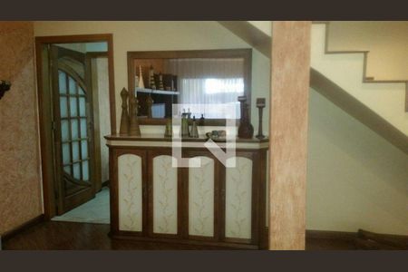 Casa à venda com 3 quartos, 250m² em Vila Antonieta, São Paulo