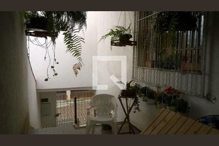 Casa à venda com 2 quartos, 80m² em Vila Liviero, São Paulo