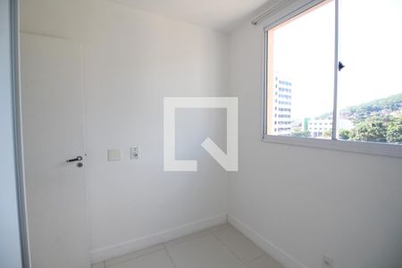 Quarto 1 de apartamento para alugar com 2 quartos, 47m² em Taquara, Rio de Janeiro