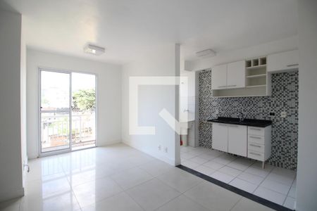 Sala de apartamento para alugar com 2 quartos, 47m² em Taquara, Rio de Janeiro
