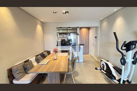 Sala de apartamento à venda com 2 quartos, 77m² em Campestre, Santo André