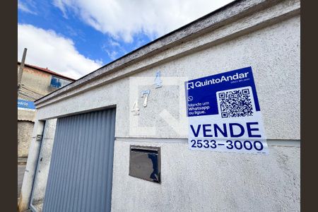 Fachada de casa à venda com 2 quartos, 280m² em Fonte Grande, Contagem