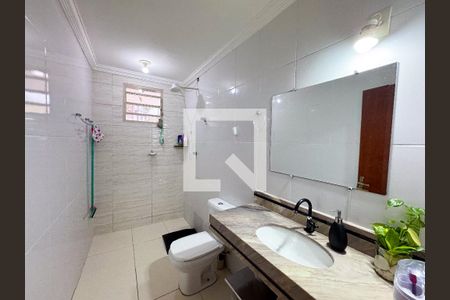 Banheiro de casa à venda com 2 quartos, 280m² em Fonte Grande, Contagem