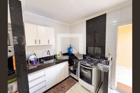 Cozinha de casa à venda com 2 quartos, 280m² em Fonte Grande, Contagem