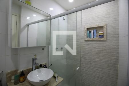 Banheiro Social de apartamento à venda com 1 quarto, 50m² em Jacarepaguá, Rio de Janeiro