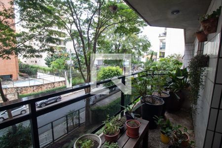 Sacada de apartamento à venda com 4 quartos, 131m² em Brooklin, São Paulo