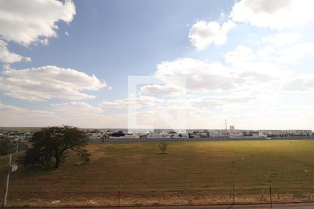 Vista da Sala de apartamento para alugar com 2 quartos, 55m² em  Gávea Sul, Uberlândia