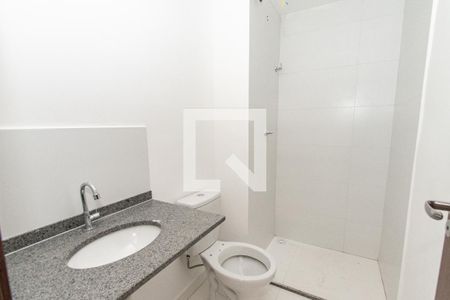 Banheiro de kitnet/studio para alugar com 1 quarto, 26m² em Ipiranga, São Paulo