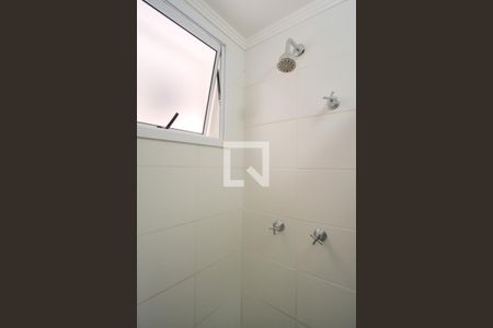 Banheiro Social de apartamento à venda com 3 quartos, 65m² em Guaiauna, São Paulo