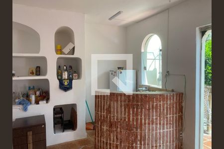 Casa à venda com 3 quartos, 176m² em Vila Pirajussara, São Paulo