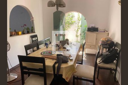 Casa à venda com 3 quartos, 176m² em Vila Pirajussara, São Paulo