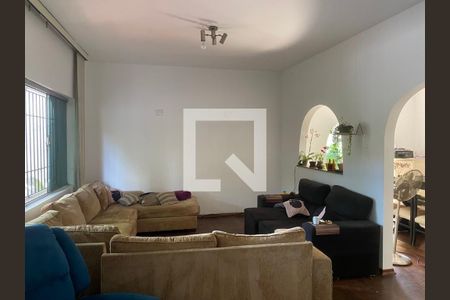 Casa à venda com 3 quartos, 176m² em Vila Pirajussara, São Paulo