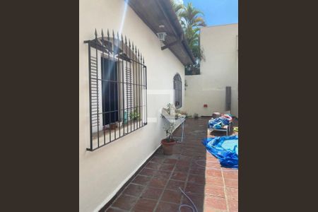 Casa à venda com 3 quartos, 176m² em Vila Pirajussara, São Paulo