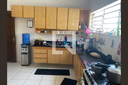 Casa à venda com 3 quartos, 176m² em Vila Pirajussara, São Paulo