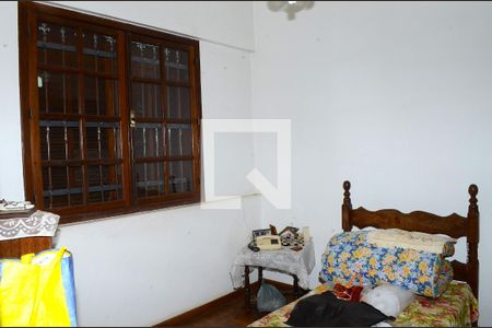 Quarto 1 de casa à venda com 3 quartos, 300m² em Carlos Prates, Belo Horizonte