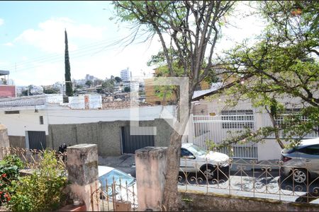 Área externa de casa à venda com 3 quartos, 300m² em Carlos Prates, Belo Horizonte