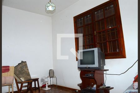 Quarto 2 de casa à venda com 3 quartos, 300m² em Carlos Prates, Belo Horizonte