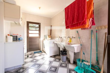 Área de Serviço de casa para alugar com 5 quartos, 390m² em Jardim das Paineiras, Campinas