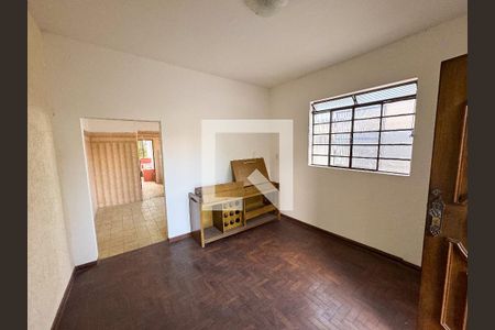 Sala de casa para alugar com 3 quartos, 120m² em Califórnia, Belo Horizonte