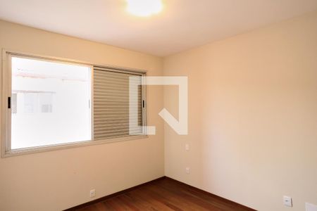 Suíte de apartamento para alugar com 4 quartos, 152m² em Santo Antônio, Belo Horizonte
