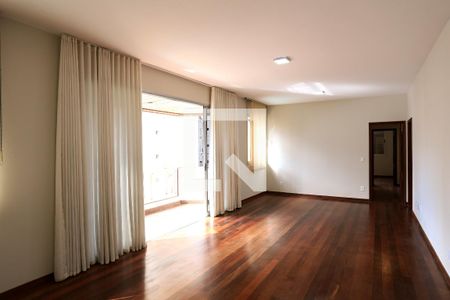 Sala de apartamento para alugar com 4 quartos, 152m² em Santo Antônio, Belo Horizonte