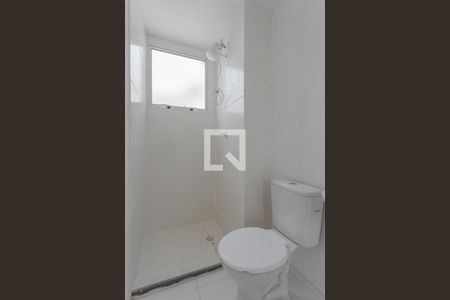 Banheiro de apartamento à venda com 2 quartos, 42m² em Passo das Pedras, Porto Alegre