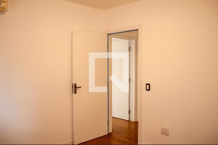 Quarto 2 de apartamento para alugar com 2 quartos, 45m² em Menino Deus, Porto Alegre