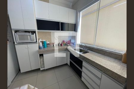 Cozinha de casa à venda com 3 quartos, 240m² em Cabral, Contagem