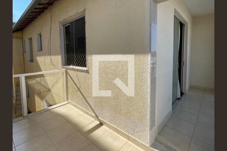 Varanda da suíte de casa à venda com 3 quartos, 240m² em Cabral, Contagem