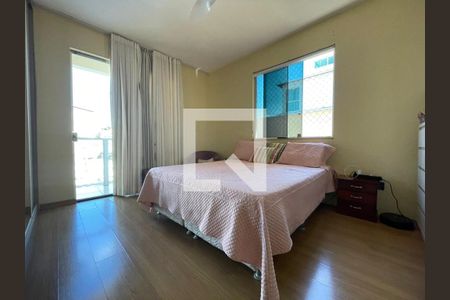 Suíte de casa à venda com 3 quartos, 240m² em Cabral, Contagem