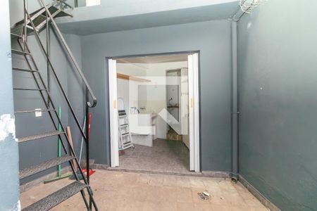 Quintal dos Fundos de casa à venda com 3 quartos, 150m² em Alto da Lapa, São Paulo