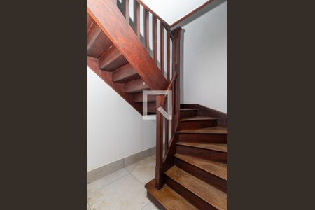 Corredor de casa para alugar com 3 quartos, 150m² em Alto da Lapa, São Paulo