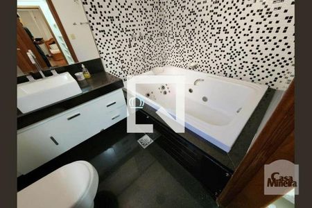 Banheiro Social de casa para alugar com 5 quartos, 384m² em Santa Lúcia, Belo Horizonte