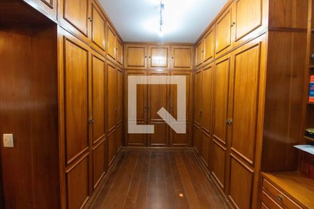 Closet da suíte 1 de casa de condomínio à venda com 4 quartos, 1100m² em Piratininga, Niterói