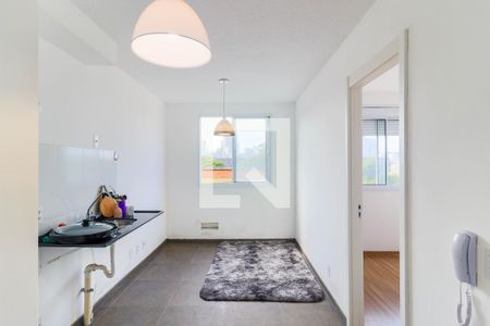 Sala/Cozinha de apartamento para alugar com 1 quarto, 24m² em Santo Amaro, São Paulo