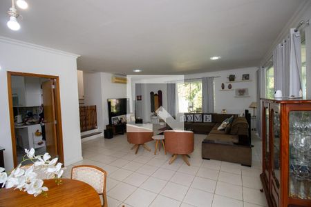 Sala de casa de condomínio à venda com 4 quartos, 836m² em Vargem Grande, Rio de Janeiro