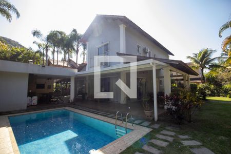 Fachada de casa de condomínio à venda com 4 quartos, 836m² em Vargem Grande, Rio de Janeiro