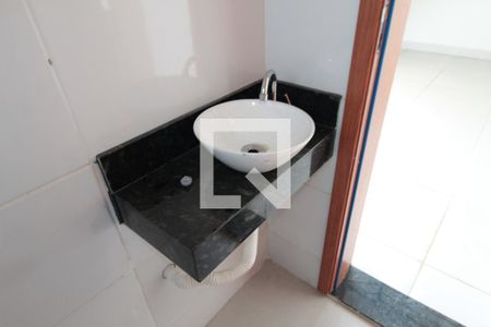 Lavabo  de casa à venda com 3 quartos, 120m² em São João Batista, Belo Horizonte