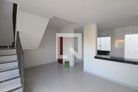 Sala de casa à venda com 3 quartos, 120m² em São João Batista, Belo Horizonte