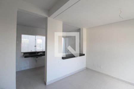 Sala de casa à venda com 3 quartos, 120m² em São João Batista, Belo Horizonte