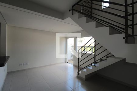 Sala de casa à venda com 3 quartos, 120m² em São João Batista, Belo Horizonte