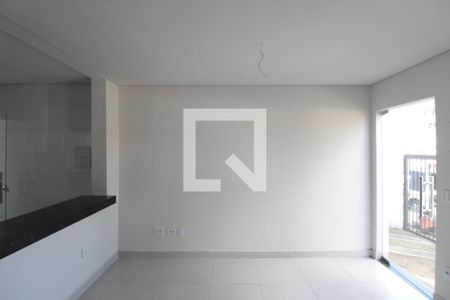 Sala de casa à venda com 3 quartos, 120m² em São João Batista, Belo Horizonte