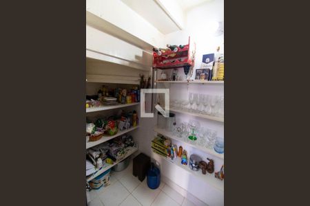 Despensa de casa à venda com 3 quartos, 284m² em Engenho do Mato, Niterói