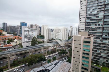 Sacada - Vista de apartamento para alugar com 1 quarto, 27m² em Campo Belo, São Paulo