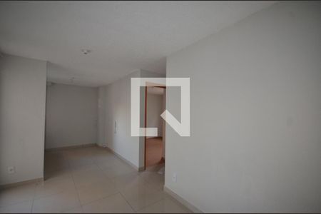 Sala de apartamento para alugar com 2 quartos, 43m² em Cosmos, Rio de Janeiro