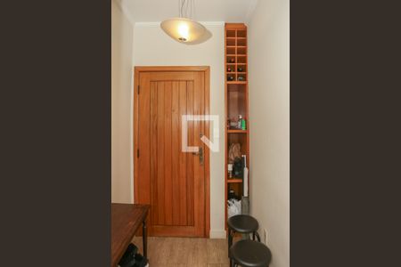 Entrada de apartamento à venda com 2 quartos, 56m² em Cerqueira César, São Paulo